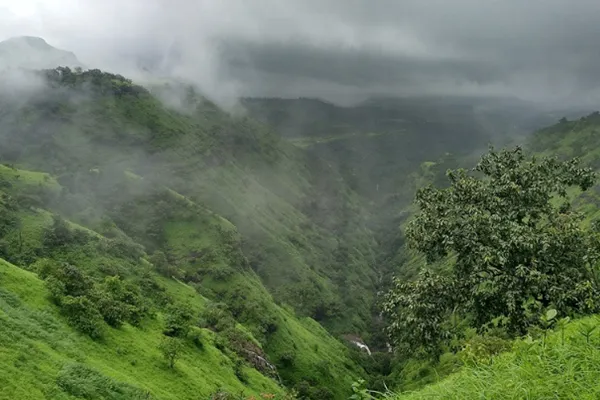 Camel Valley near Ganaka Motel Igatpuri – scenic trekking spot