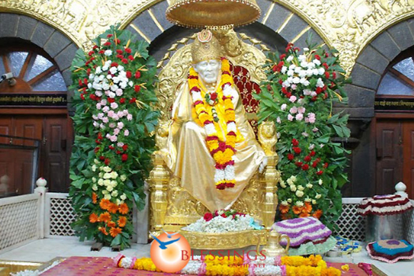 Shirdi Saibaba Temple near Igatpuri – major pilgrimage destination